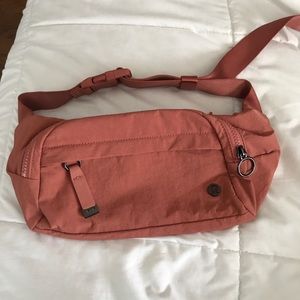 LULU🍋 Fanny Pack!!!!